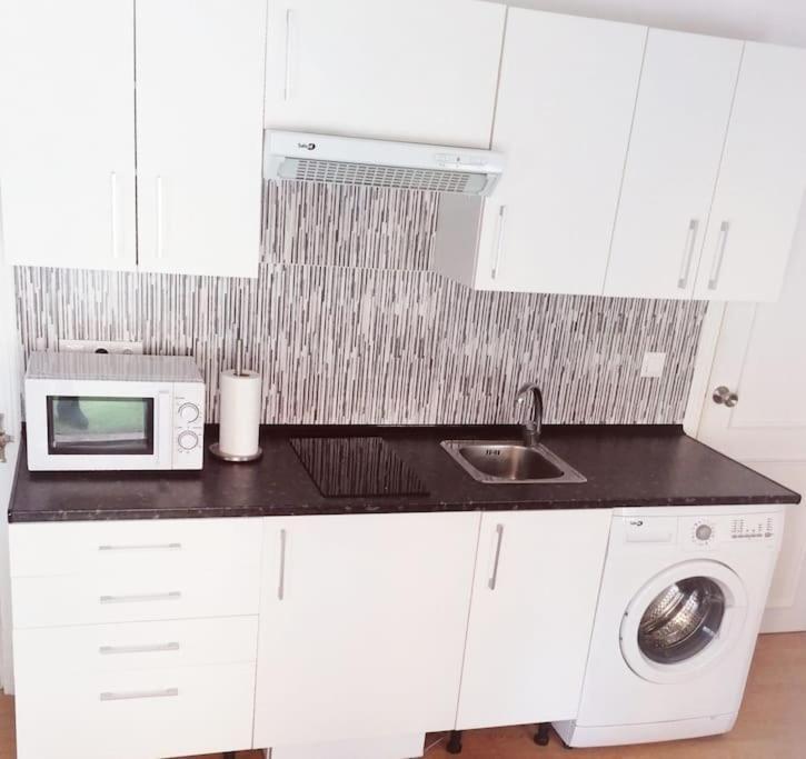 Atico Estudio Con Terraza - Centro Sevilla Екстер'єр фото